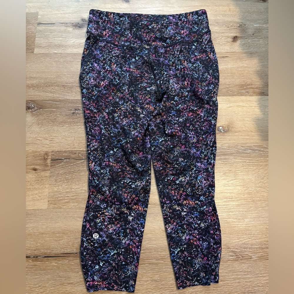 Lululemon Base Pace High-Rise Crop 23” in Floral Spray Multi - Picture 5 of 5